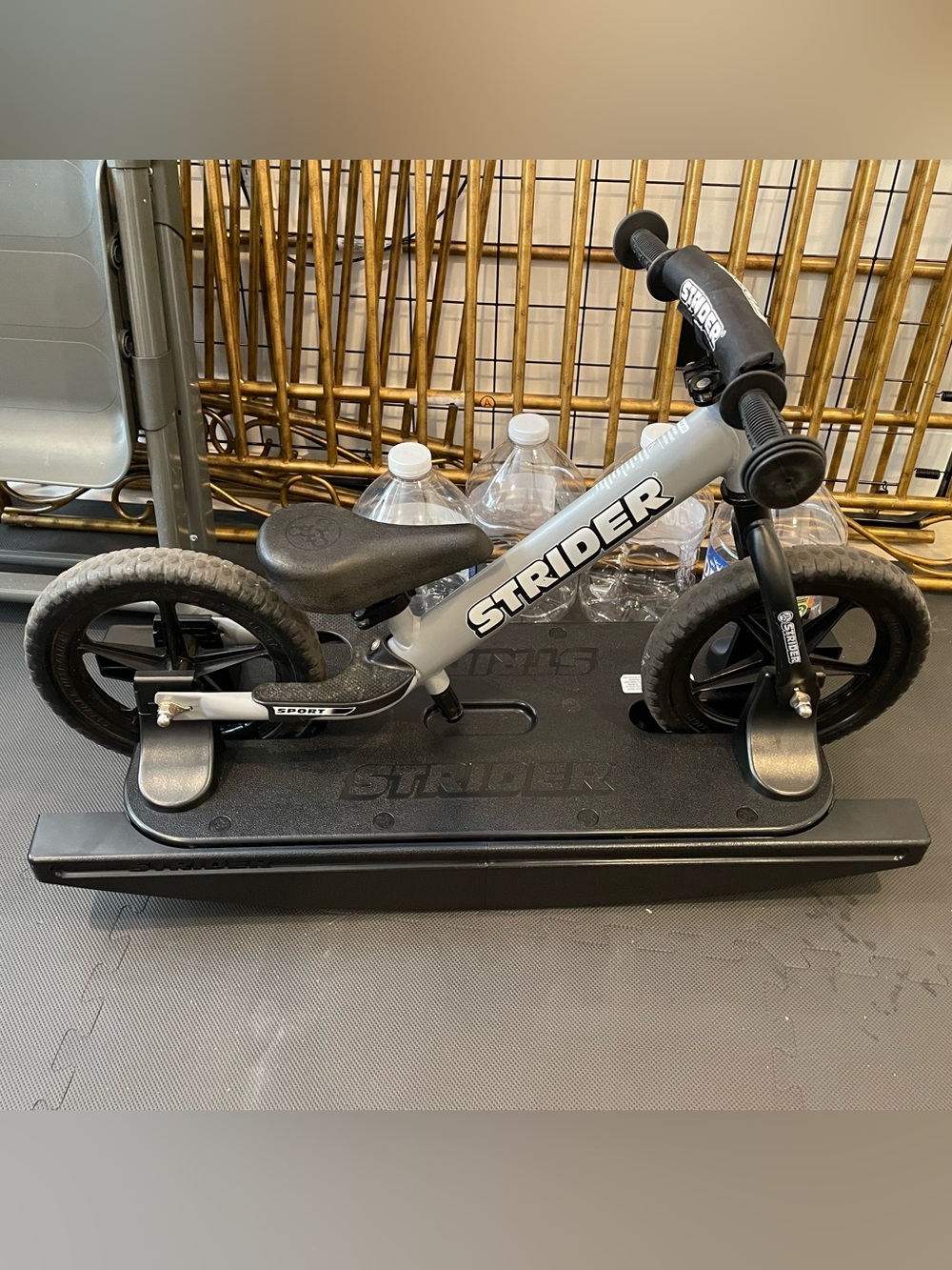 Strider Balance Bike with Rocker Base - Gray EUC